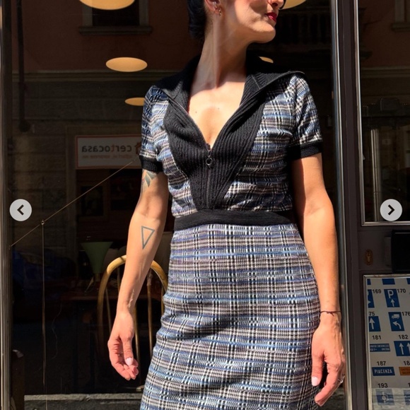 Missoni Knit Short-Sleeve Dress with Zip-Up Wide Neck Collar. Size US 12 (IT 48) - Picture 11 of 12